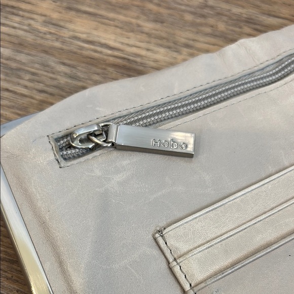 Hobo Lauren Clutch Wallet Leather Double Frame Light Gray Magnetic - Picture 3 of 11